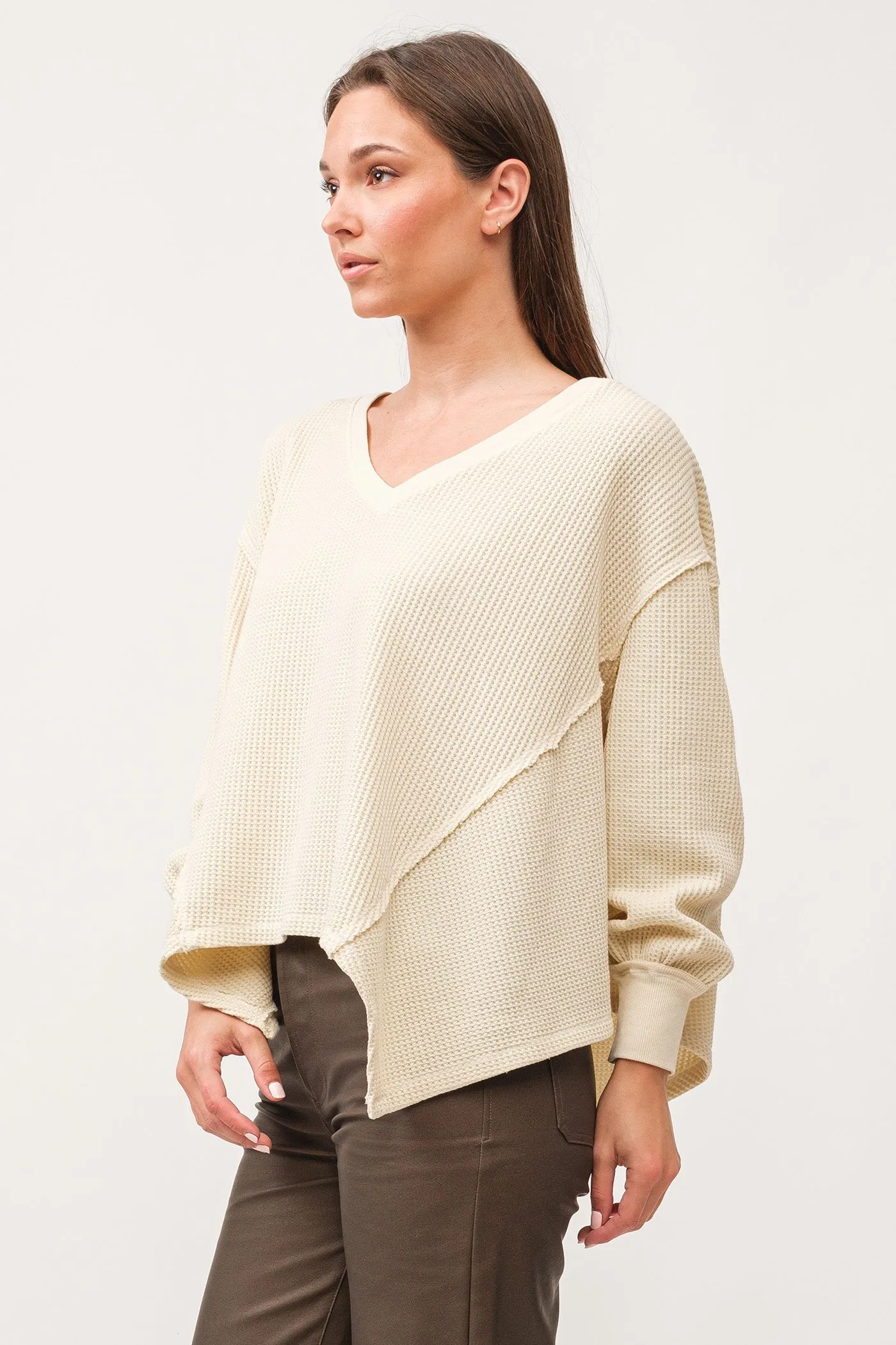 MIRA V-NECK OVERSIZED LONG SLEEVE TOP ANTIQUE WHITE