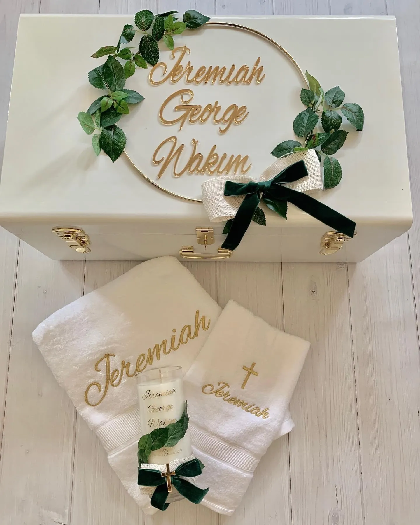 TOWEL SET EMBROIDERED