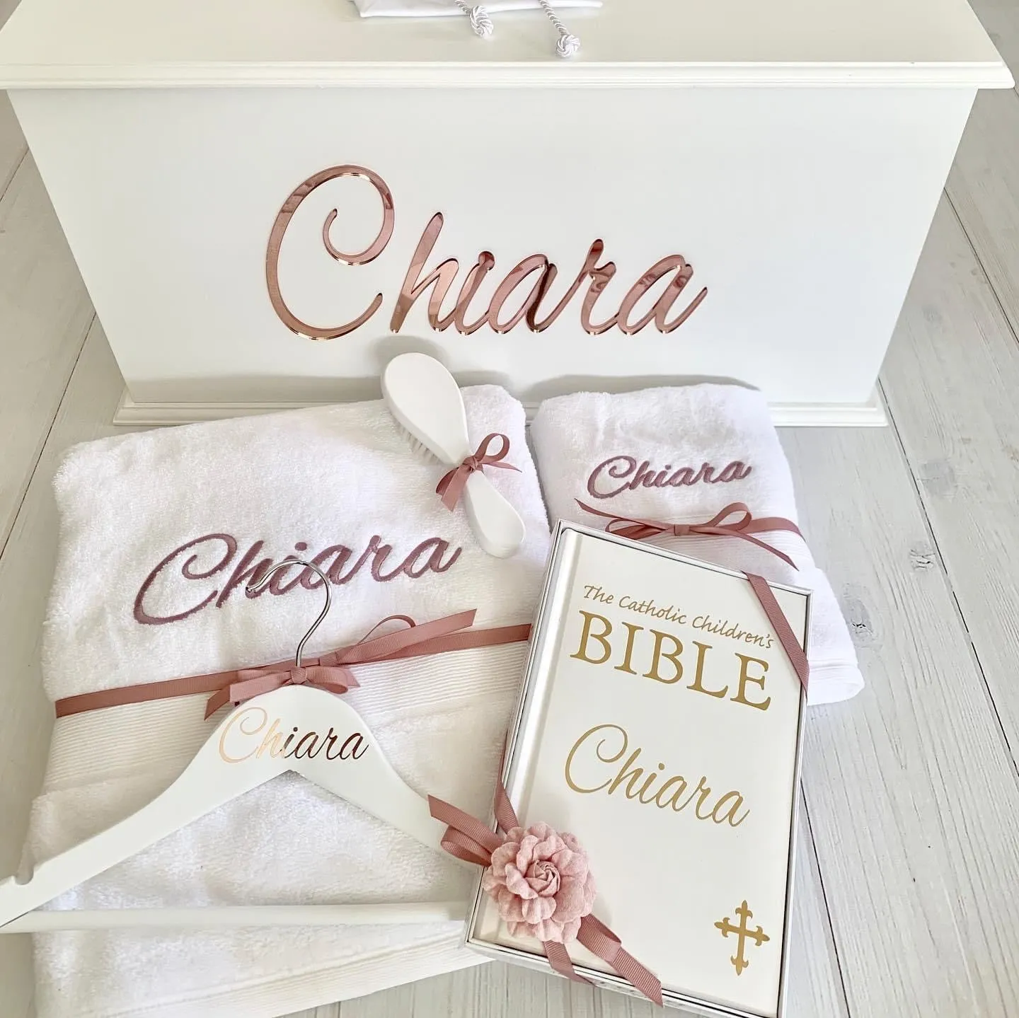 TOWEL SET EMBROIDERED